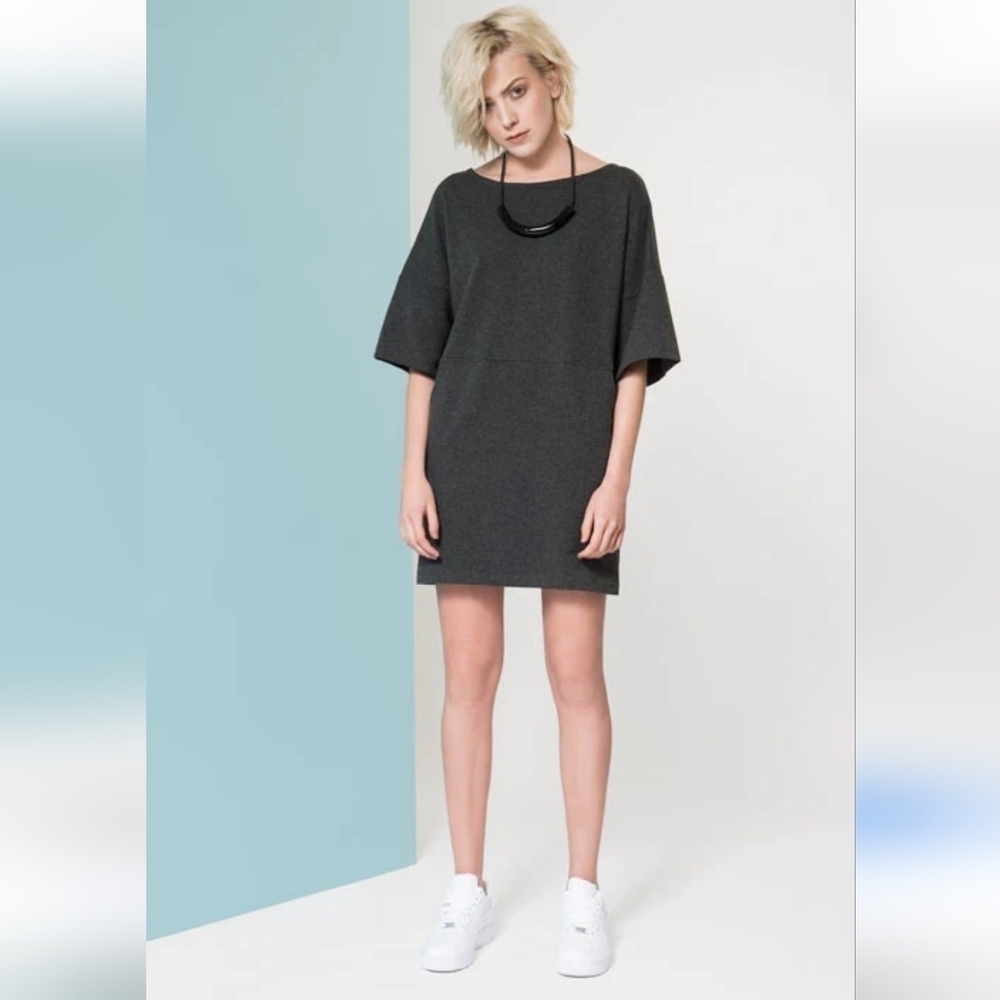 Odelayo Simone black wide sleeve boxy dress one sized